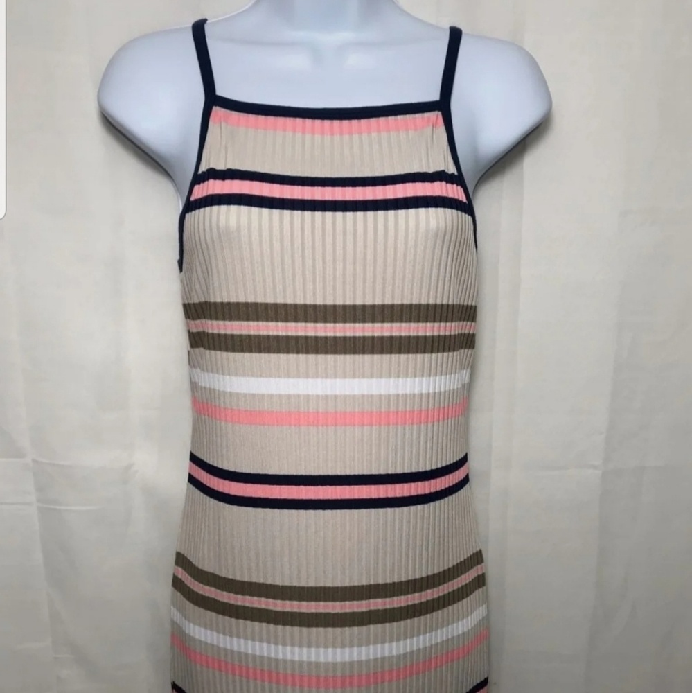 Mini dress size medium
Ships fast